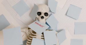 découvrez les causes de la démotivation et comment surmonter ce sentiment. trouvez des stratégies efficaces pour raviver votre passion et retrouver votre enthousiasme au travail ou dans votre vie personnelle.