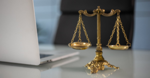 découvrez les principes fondamentaux du droit des affaires, incluant les contrats, les sociétés et la propriété intellectuelle, pour mieux comprendre les enjeux juridiques auxquels les entrepreneurs sont confrontés.