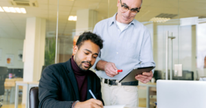 découvrez l'importance du retour d'information des employés pour améliorer la culture d'entreprise, renforcer l'engagement et favoriser le développement professionnel. apprenez comment recueillir et analyser efficacement les retours pour un environnement de travail positif.