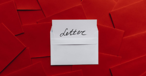 découvrez comment rédiger une lettre de motivation efficace pour vous démarquer lors de votre candidature. nos conseils pratiques et exemples vous aideront à mettre en valeur vos compétences et à convaincre les recruteurs.