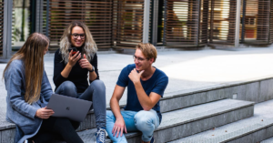 découvrez comment rédiger une demande de stage efficace qui attirera l'attention des recruteurs. suivez nos conseils pratiques pour mettre en valeur vos compétences, votre motivation et augmenter vos chances d'obtenir le stage de vos rêves.