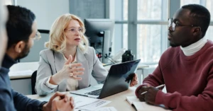découvrez les meilleures pratiques en gestion des ressources humaines pour optimiser la performance de votre équipe. apprenez à recruter, former et fidéliser les talents tout en cultivant un environnement de travail positif et inclusif.