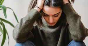 découvrez tout ce qu'il faut savoir sur un bulletin de salaire négatif : définition, causes, conséquences et conseils pour y remédier. informez-vous pour mieux gérer votre situation financière.