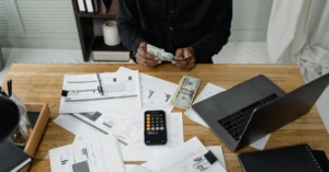 découvrez comment optimiser la gestion de votre cash-flow pour assurer la stabilité financière de votre entreprise. conseils pratiques et solutions efficaces pour améliorer la trésorerie et anticiper les besoins de financement.