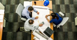 découvrez ce que sont les management fees, leur rôle dans la gestion d'entreprise, leur mode de calcul et leur impact sur la rentabilité et la fiscalité.