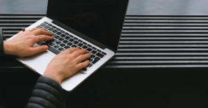 découvrez nos solutions de développement de carrière en ligne : conseils, ressources et formations pour booster votre évolution professionnelle où que vous soyez.