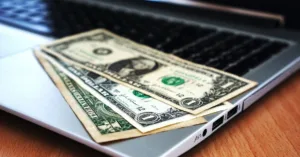 découvrez les différences entre les banques en ligne et les néobanques pour les entrepreneurs afin de choisir la solution financière la mieux adaptée à votre activité.