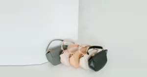 découvrez notre sélection de sacs élégants et pratiques pour toutes les occasions. trouvez le sac parfait qui allie style et fonctionnalité.