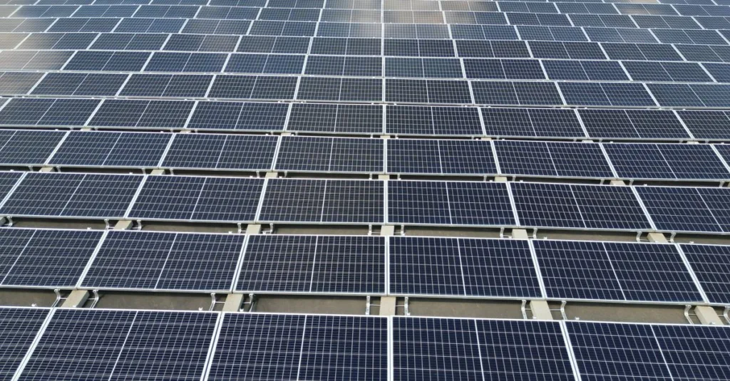 découvrez nos panneaux solaires performants et durables pour réduire vos factures d'énergie et protéger l'environnement grâce à l'énergie solaire.