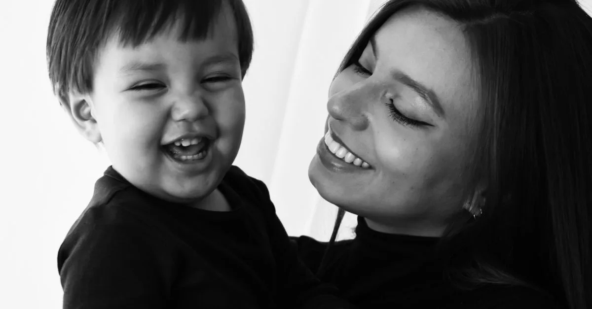 conseils et astuces pour les parents afin d'élever leurs enfants avec bienveillance et confiance.